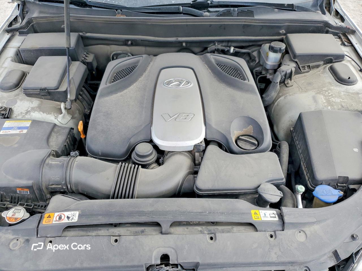 Hyundai Genesis 2012