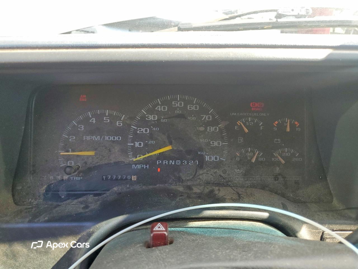 Chevrolet Suburban 1999