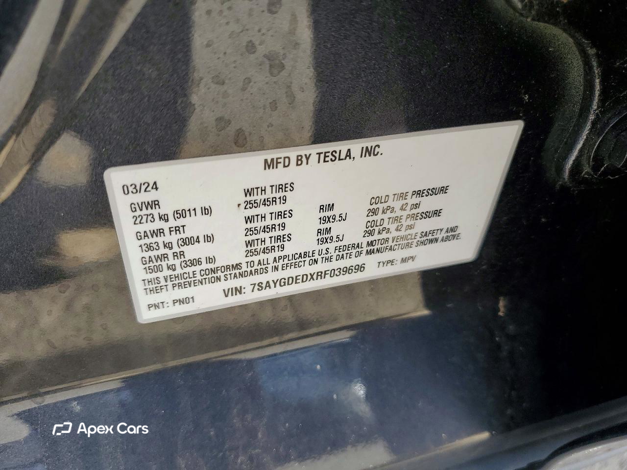 Tesla Model Y 2024