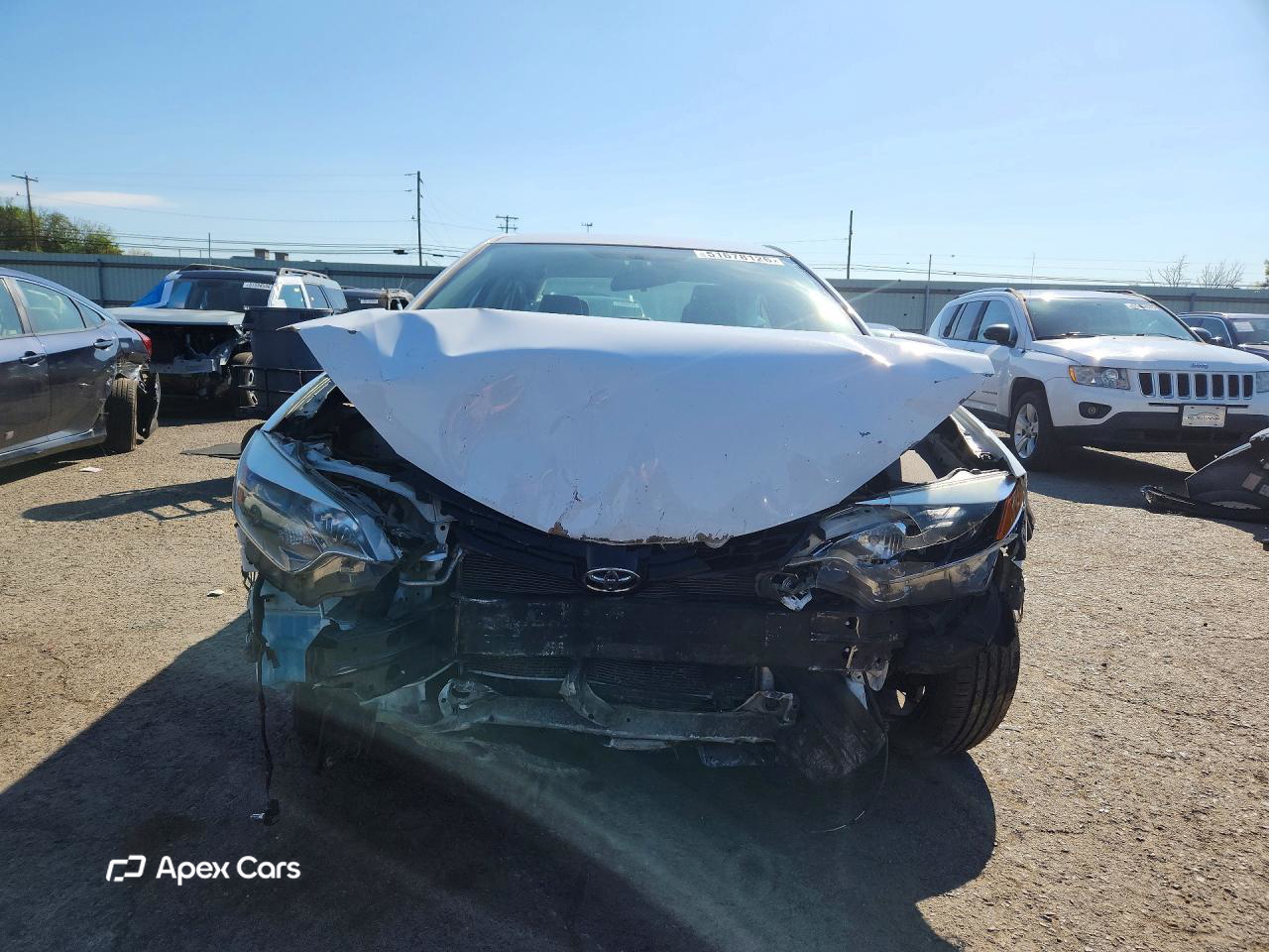 Toyota Corolla 2015