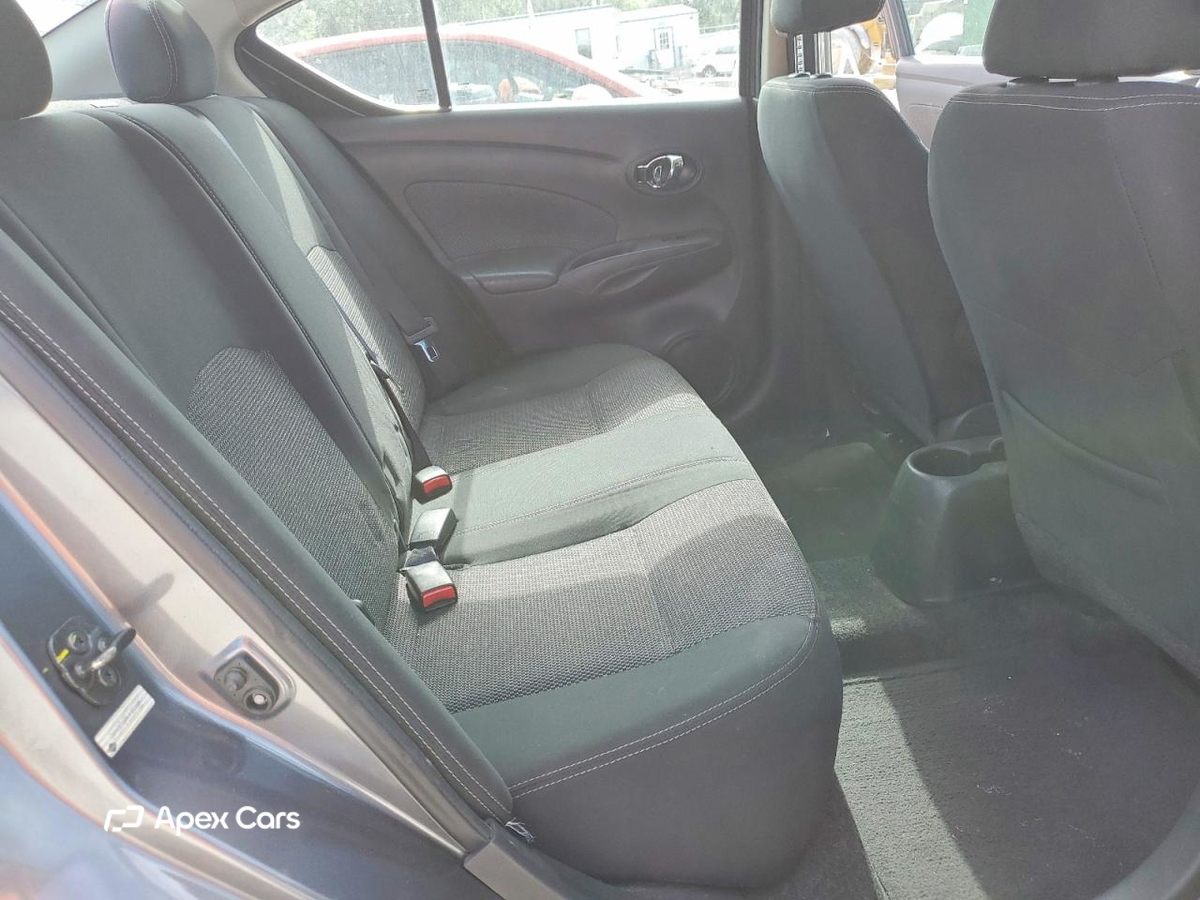 Nissan Versa 2018