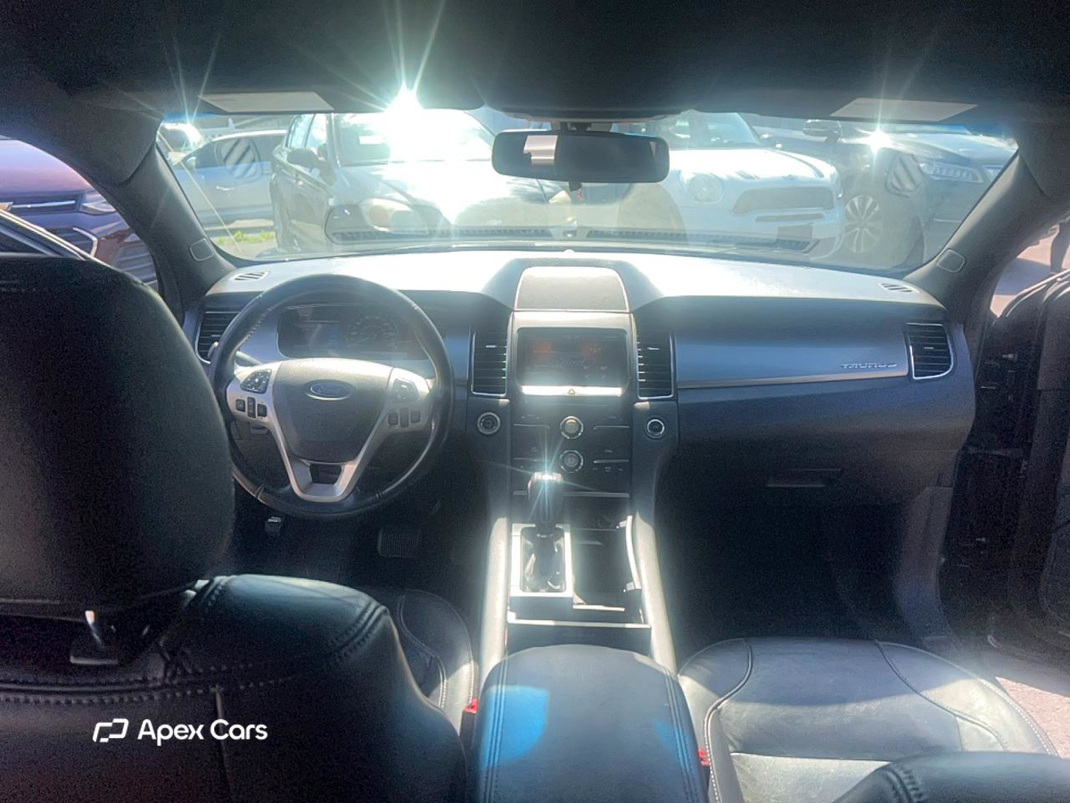 Ford Taurus 2015
