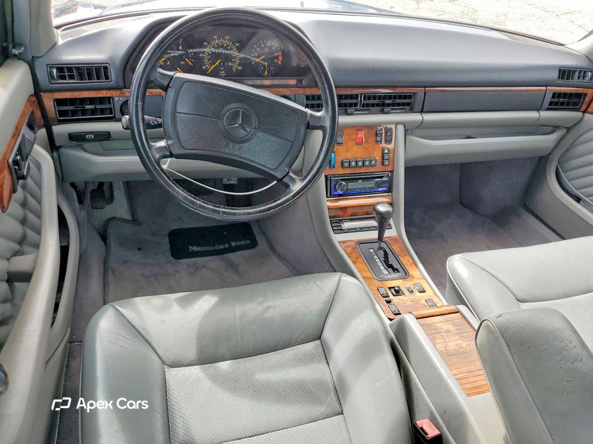 Mercedes-Benz  1990