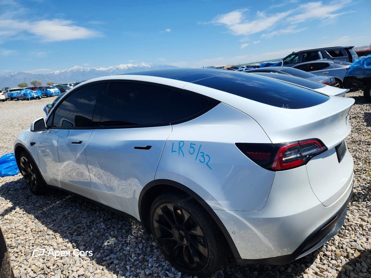 Tesla Model Y 2022