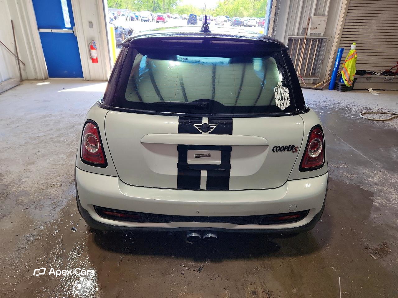 MINI Cooper 2011