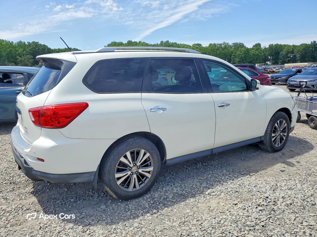 Nissan Pathfinder 2017