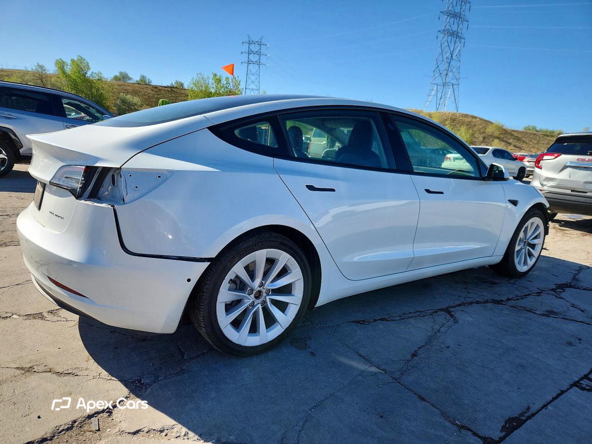Tesla Model 3 2022