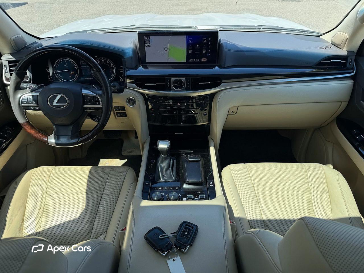 Lexus LX 2018