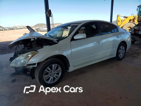 Nissan Altima 2010 - Image 1 of 13