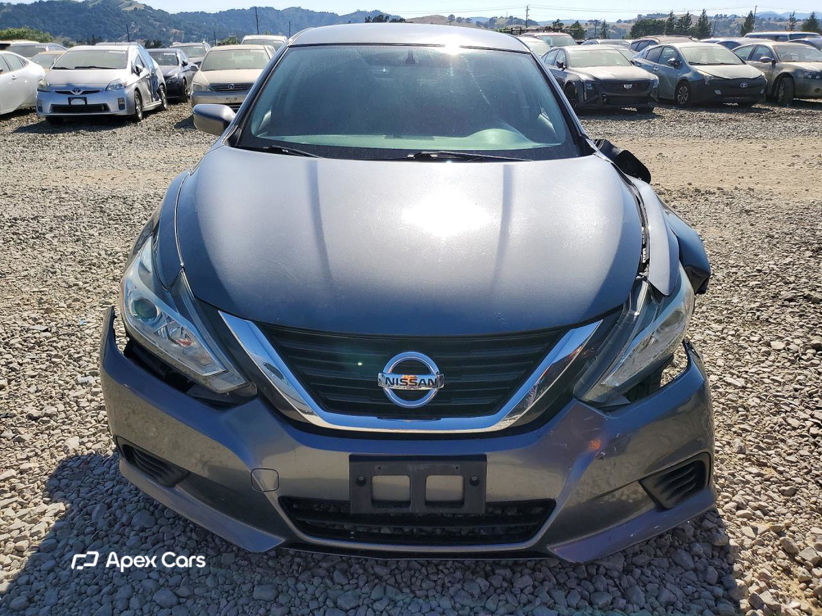 Nissan Altima 2018