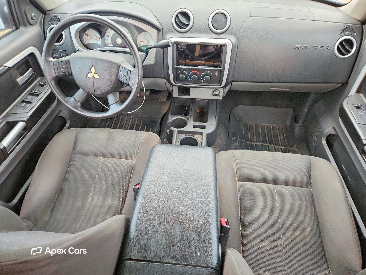 Mitsubishi Raider 2008