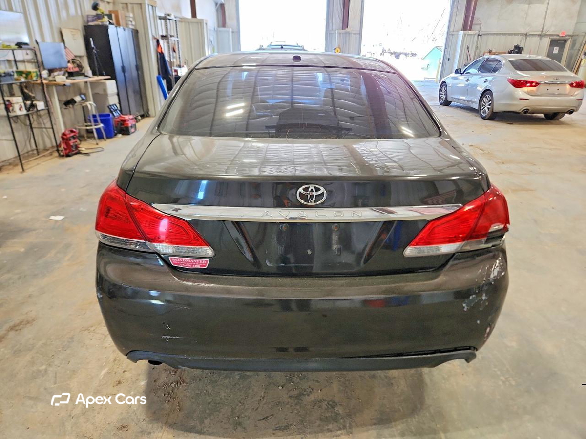 Toyota Avalon 2012