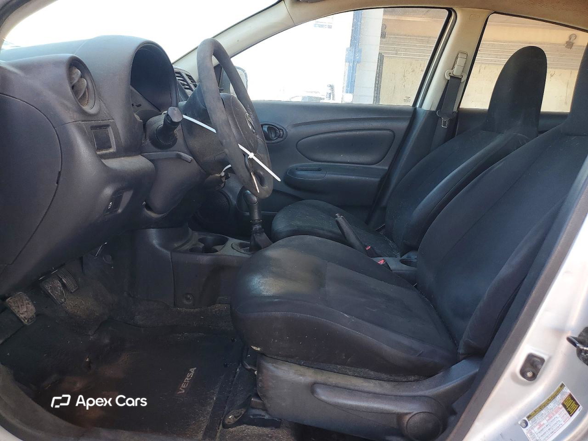 Nissan Versa 2012