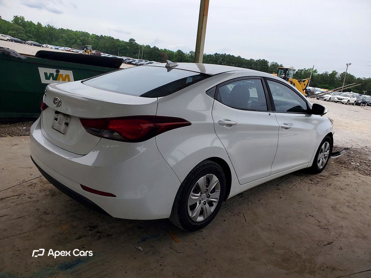 Hyundai Elantra 2016