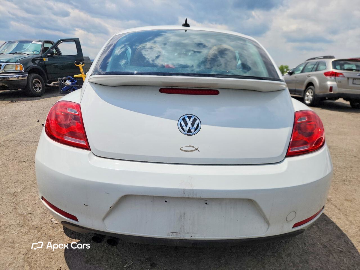 Volkswagen Beetle 2015