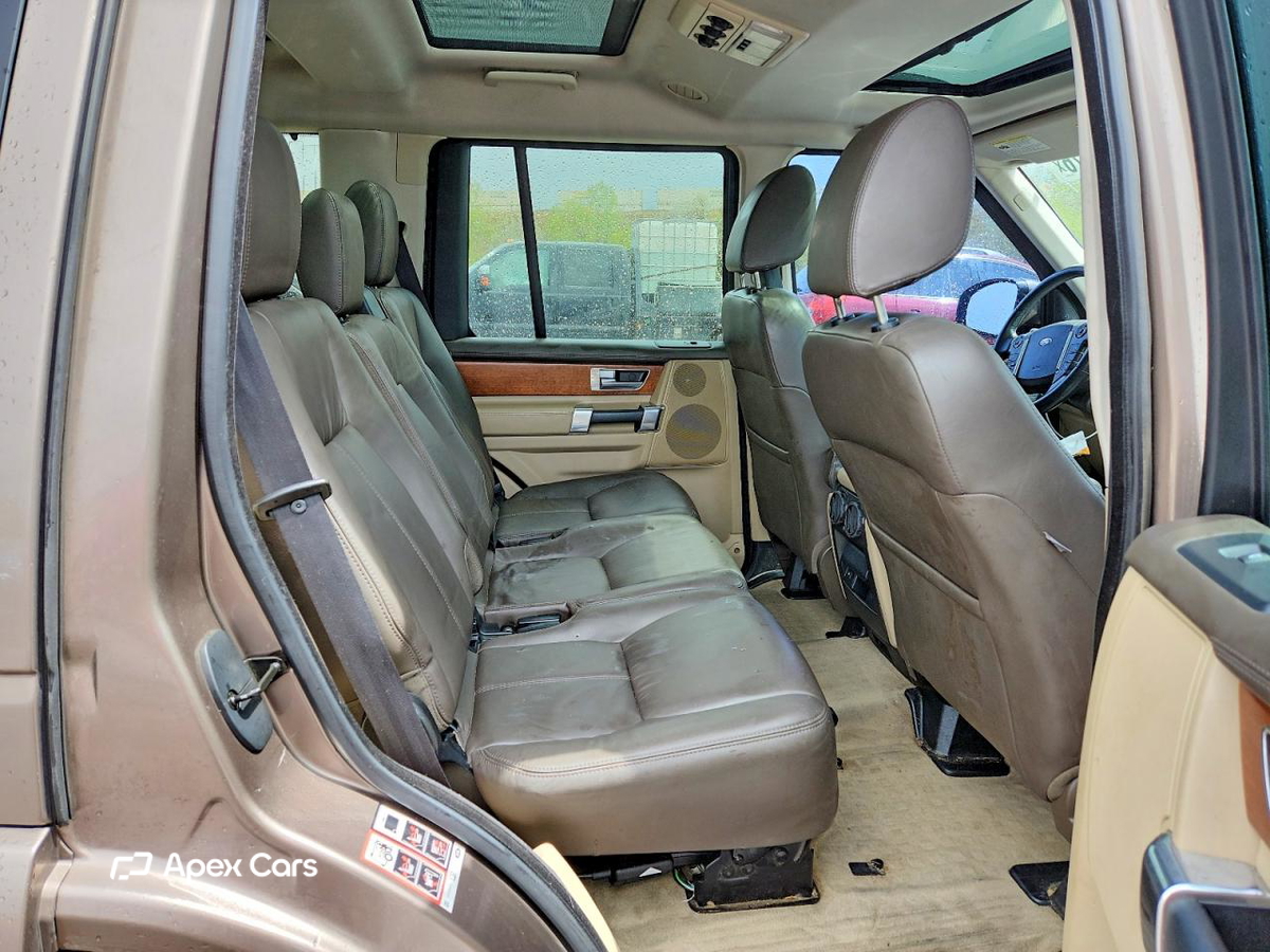 Land Rover LR4 2016