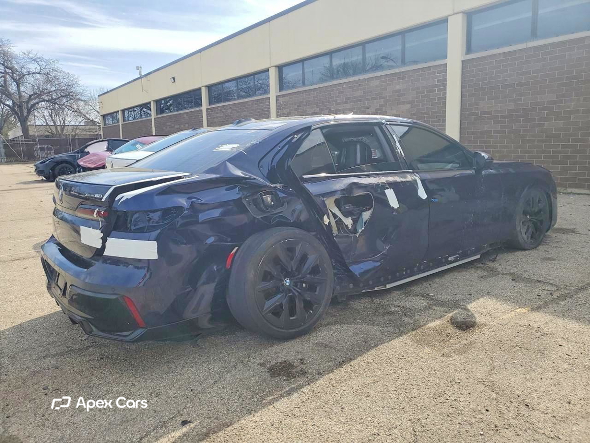 BMW i7 2024