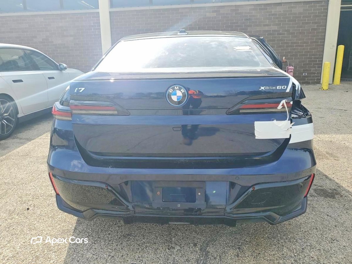 BMW i7 2024