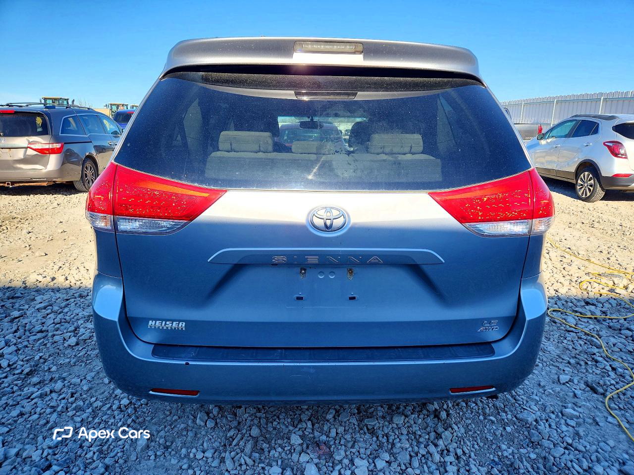 Toyota Sienna 2011