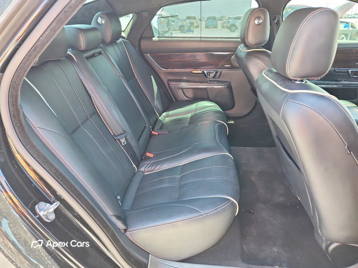 Jaguar XJ 2015