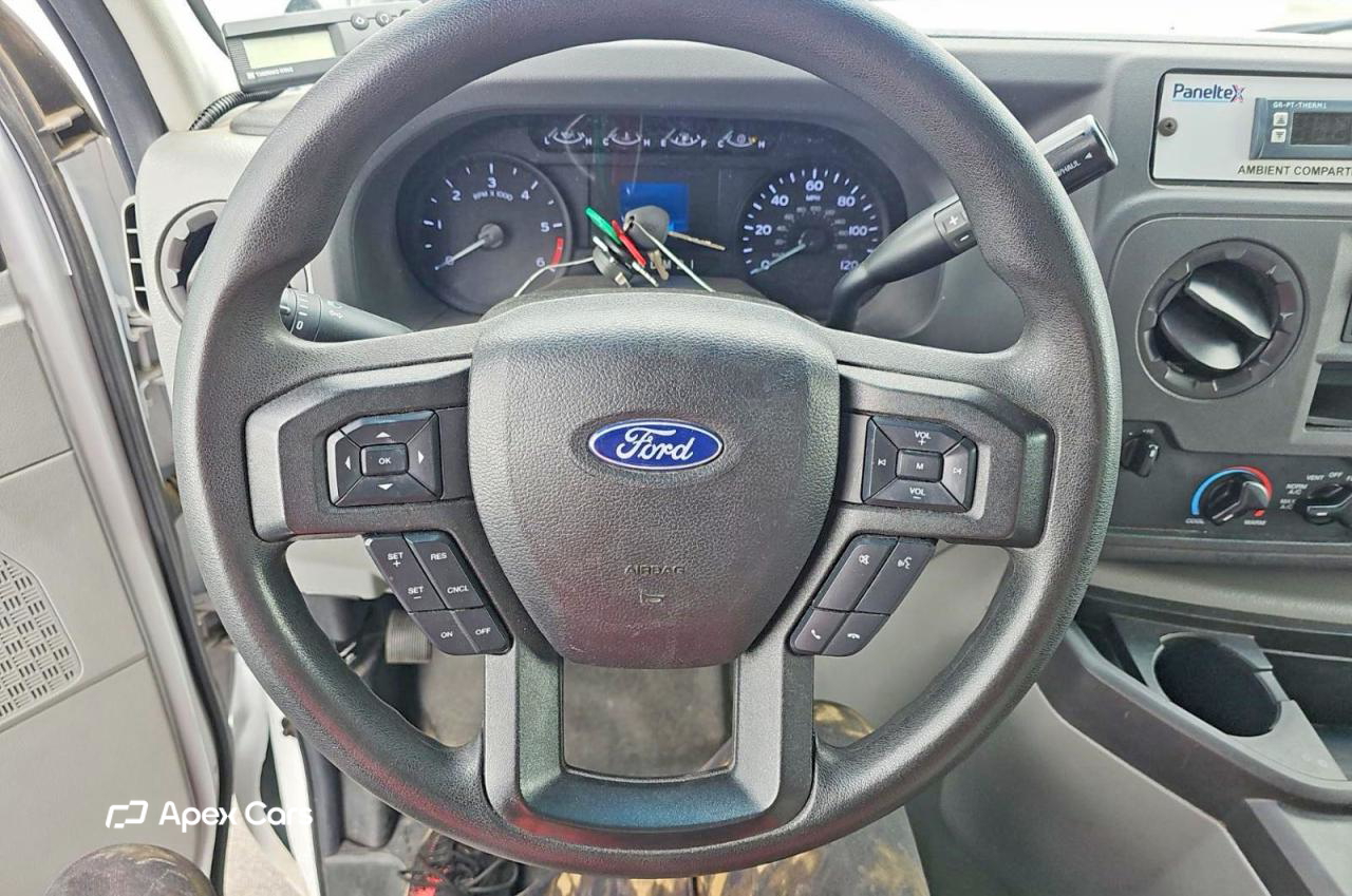 Ford Econoline 2024