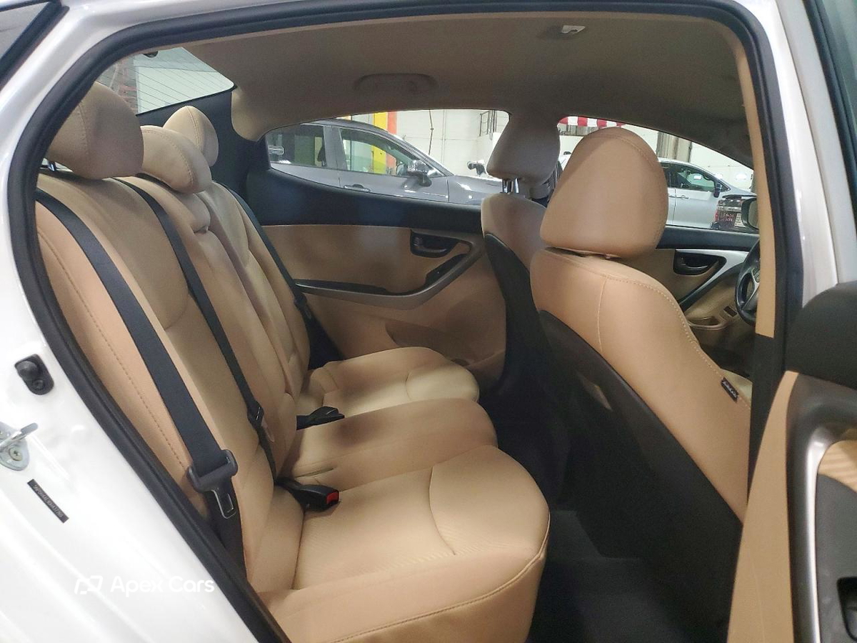 Hyundai Elantra 2013
