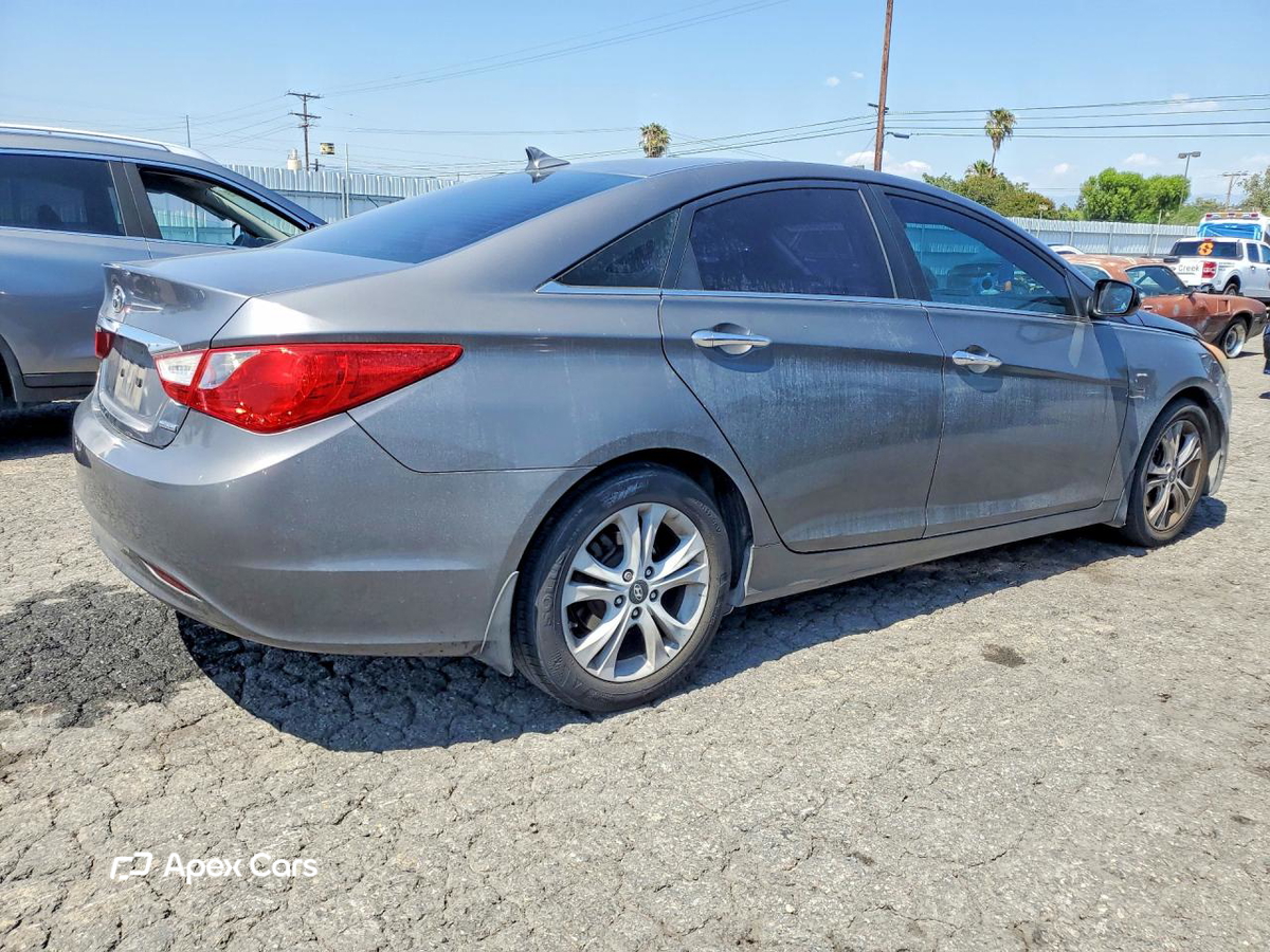Hyundai Sonata 2011
