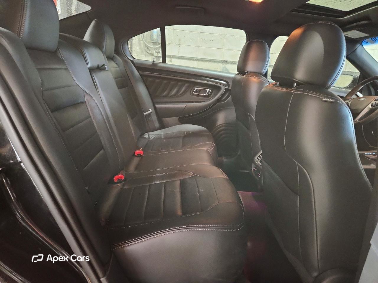Ford Taurus 2015
