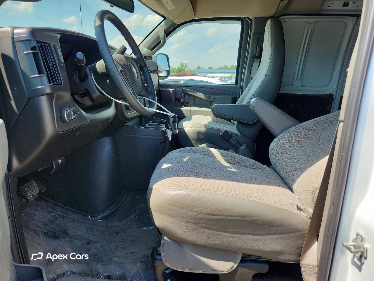 Chevrolet Express 2024