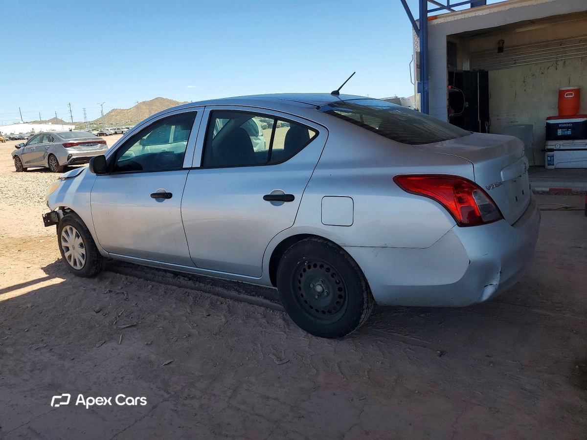 Nissan Versa 2012