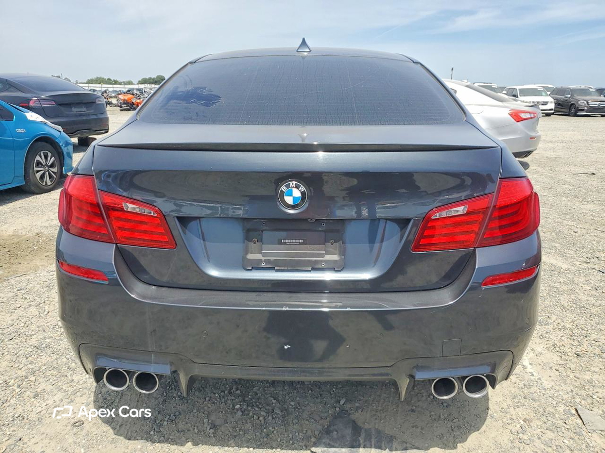BMW M5 2013