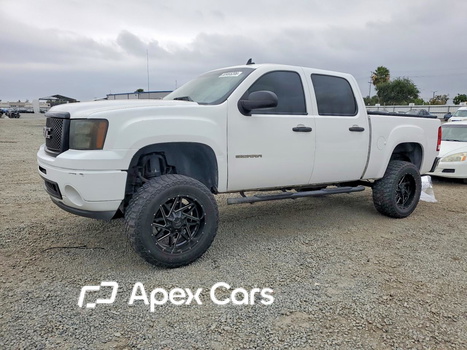 GMC Sierra 2011 - Image 1 of 12