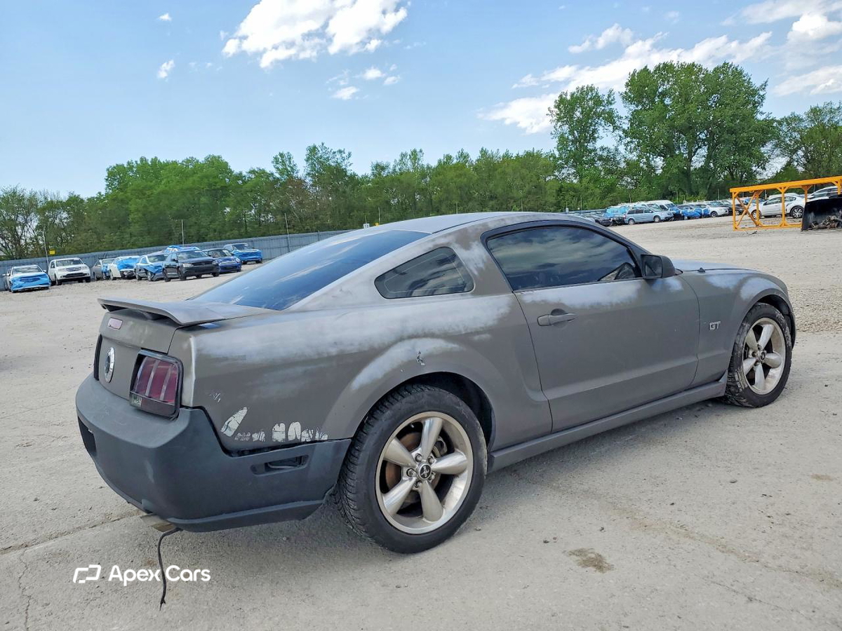 Ford Mustang 2006