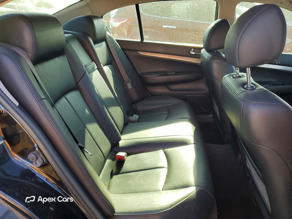 Infiniti G 2013