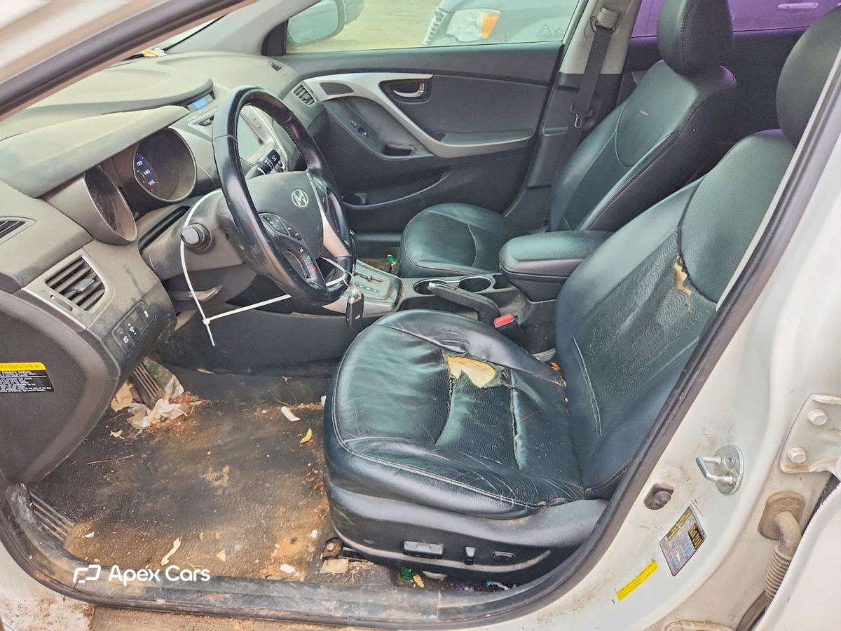 Hyundai Elantra 2013