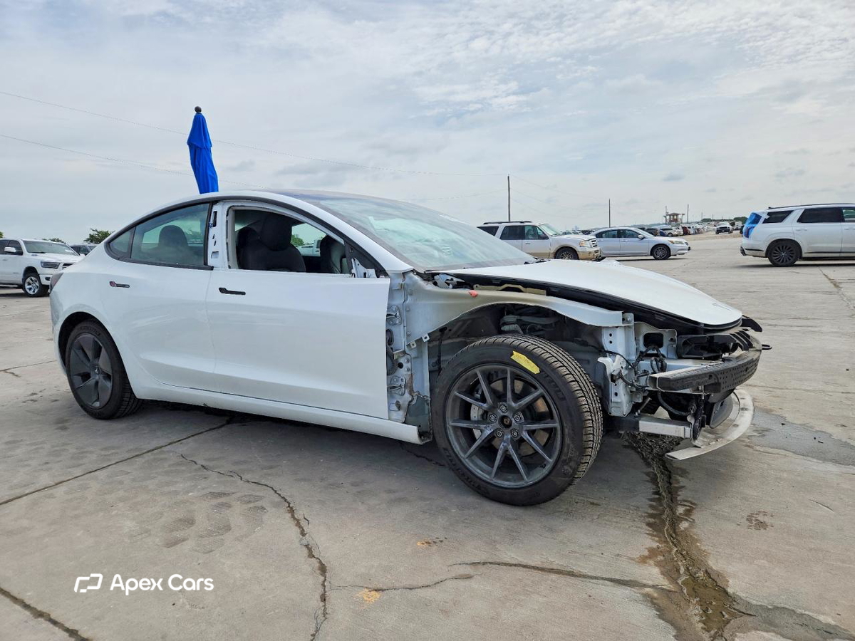 Tesla Model 3 2022