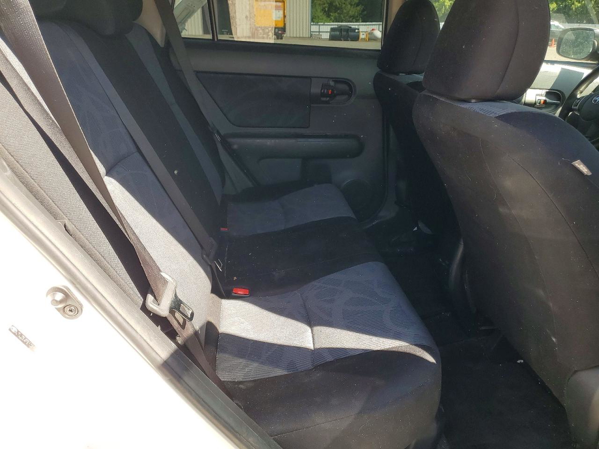Scion xB 2012