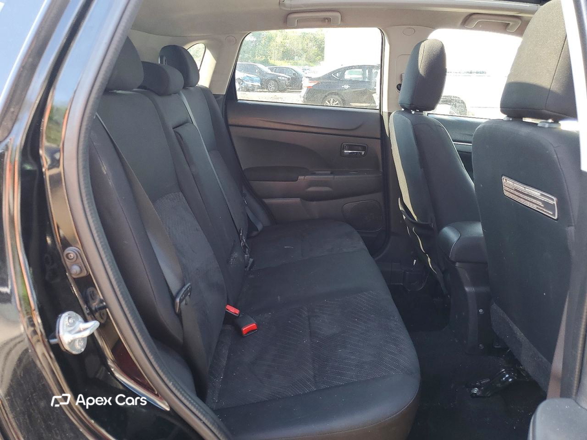 Mitsubishi Outlander 2015