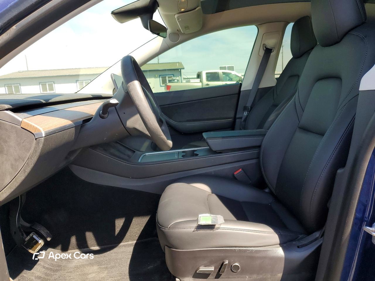 Tesla Model Y 2021