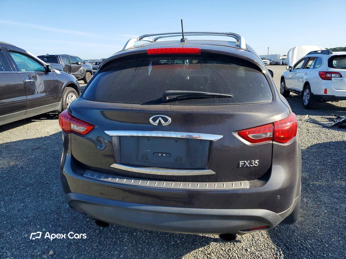 Infiniti FX 2011