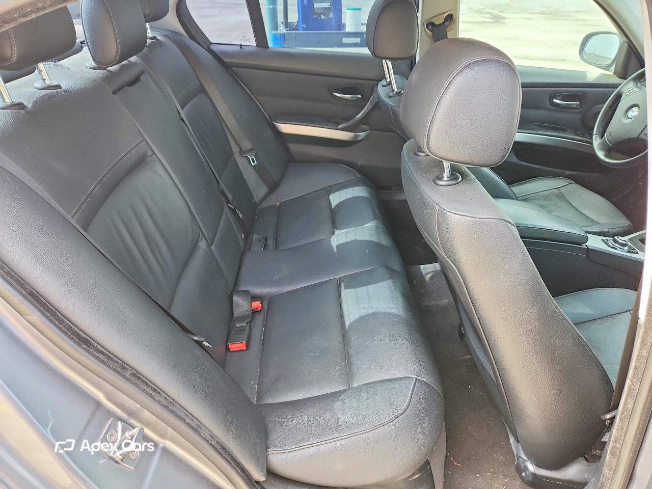 BMW Series 3 2010