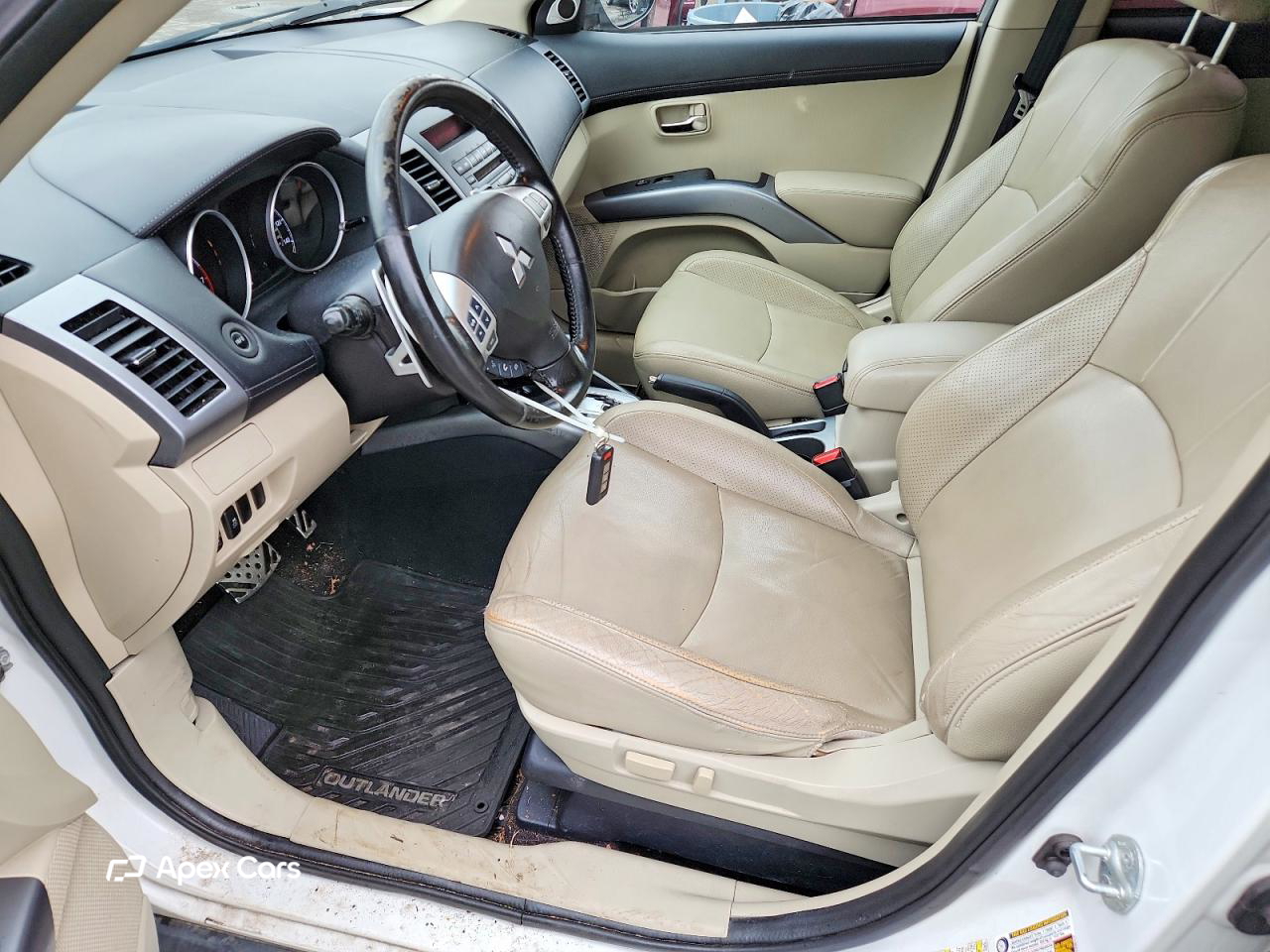 Mitsubishi Outlander 2012