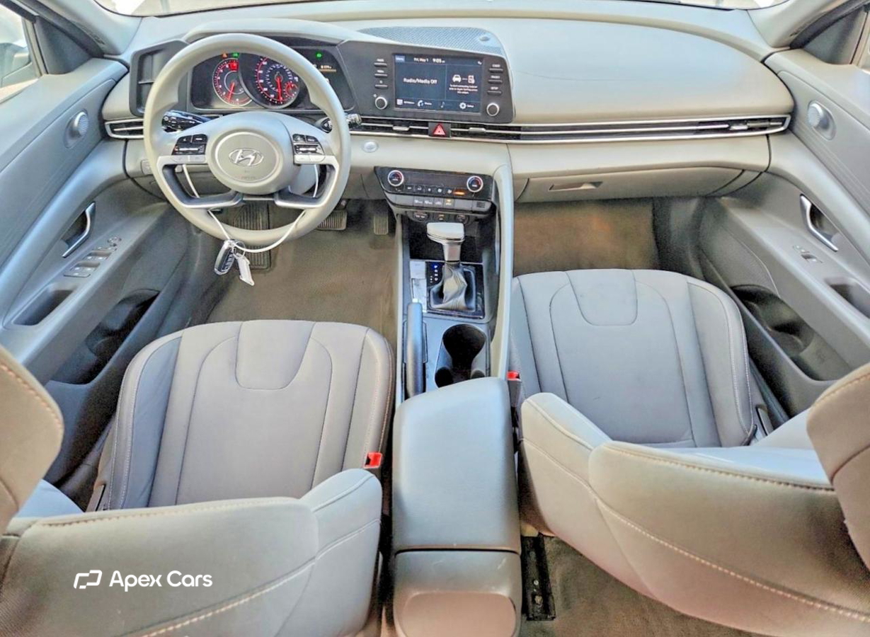 Hyundai Elantra 2021