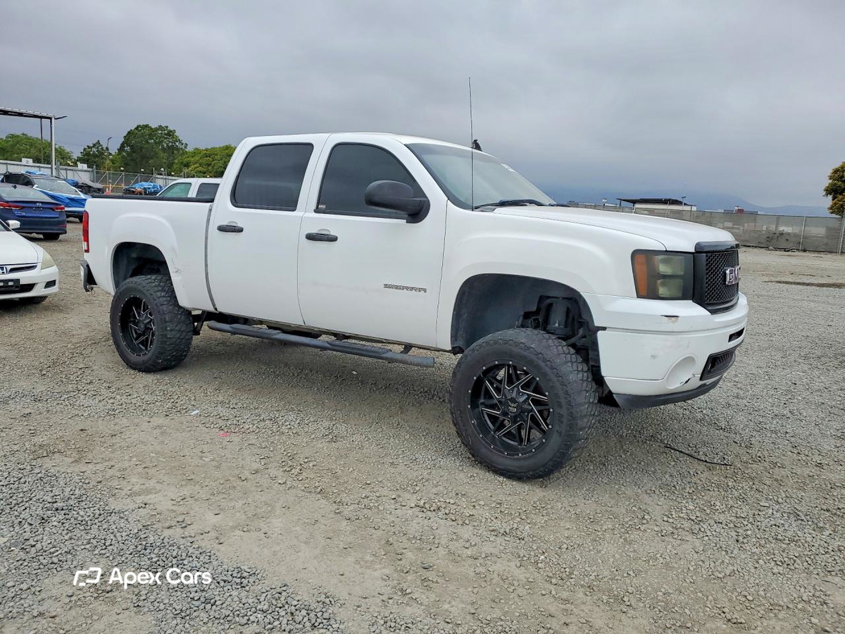 GMC Sierra 2011