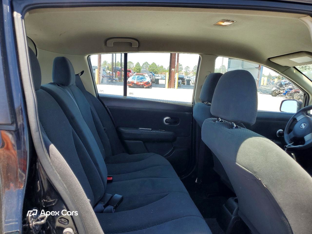Nissan Versa 2012
