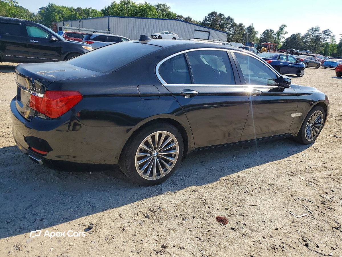 BMW Series 7 2011