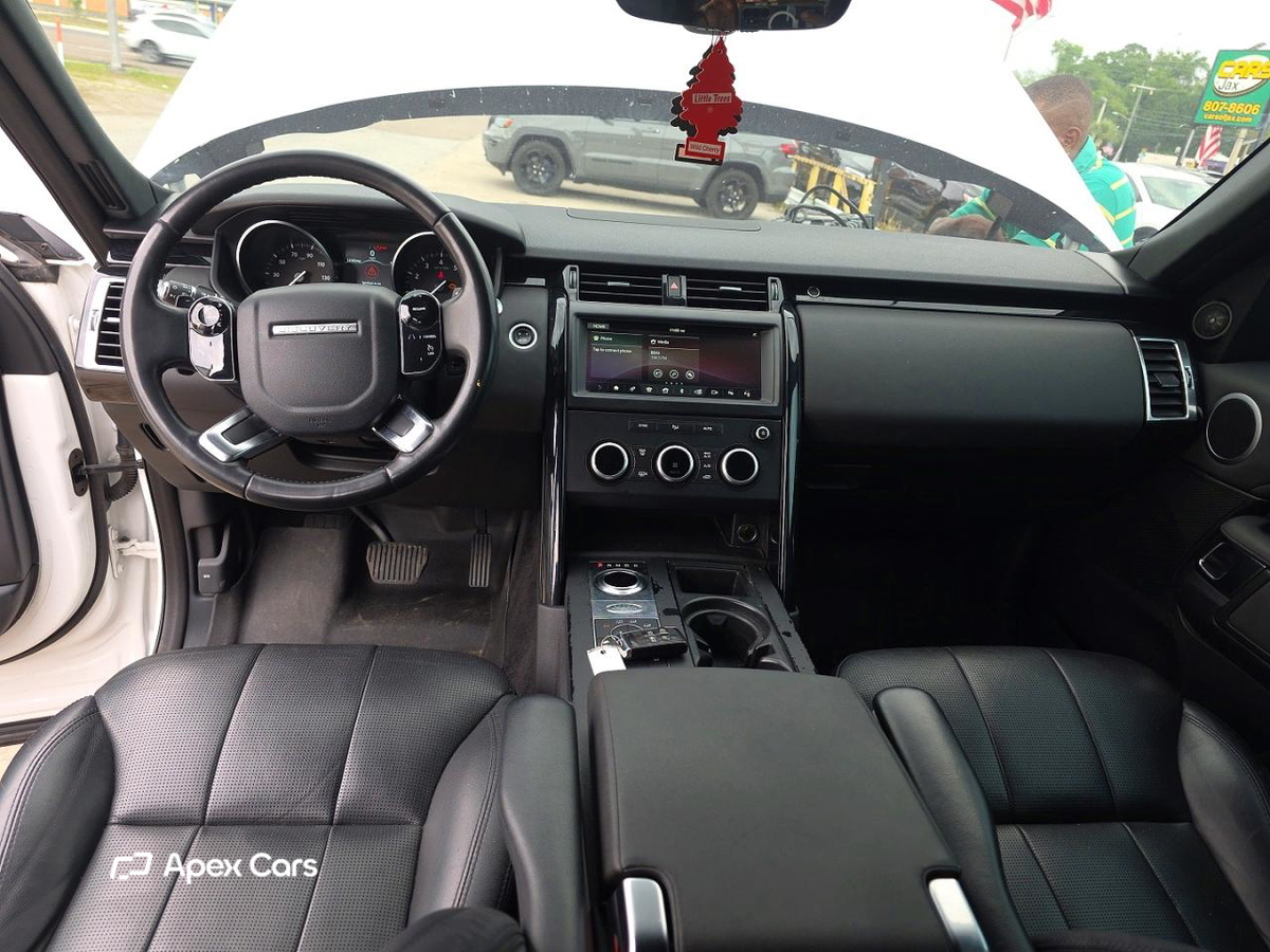Land Rover Discovery 2020