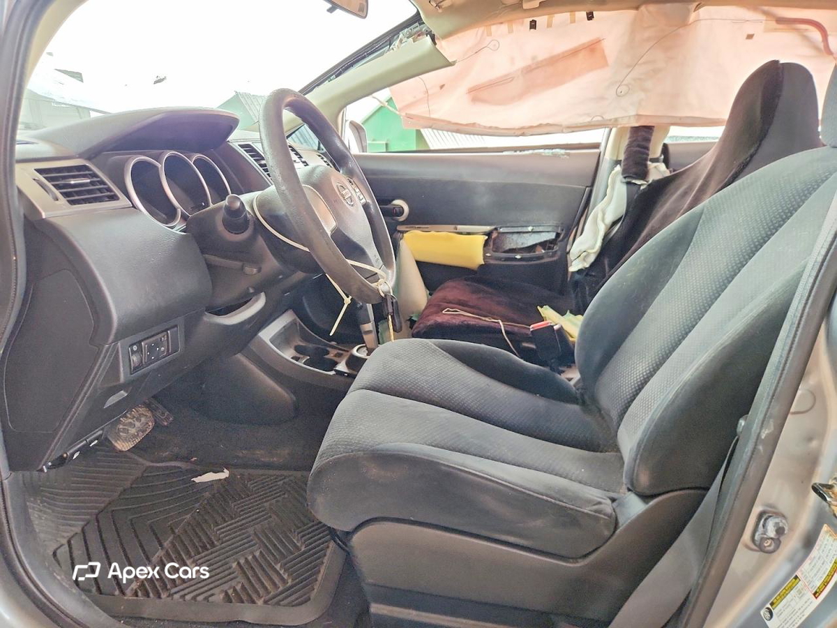 Nissan Versa 2011