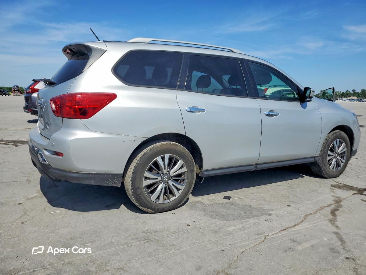 Nissan Pathfinder 2018