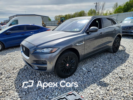Jaguar F-Pace 2017 - Image 1 of 13